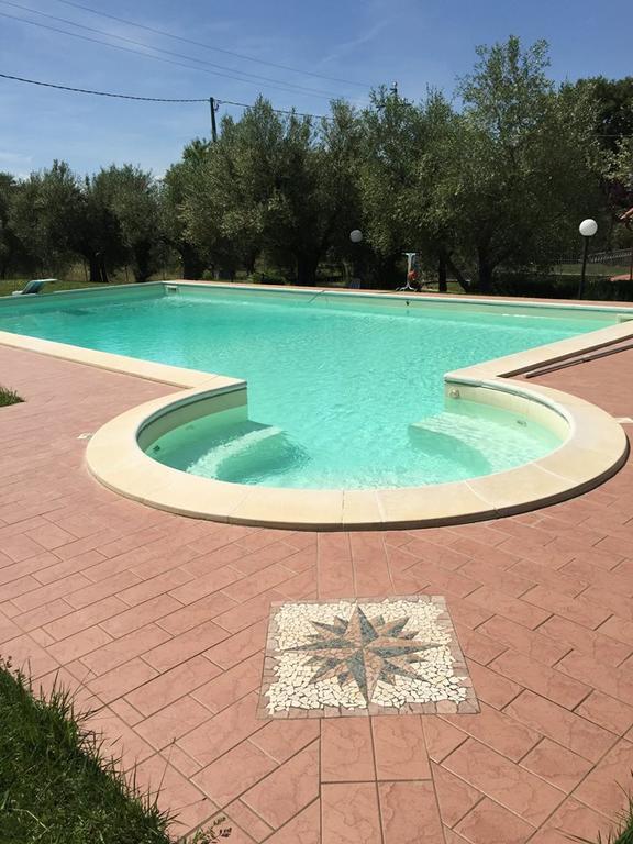 Hostal Le Coccole Del Trasimeno Tuoro sul Trasimeno Exterior foto