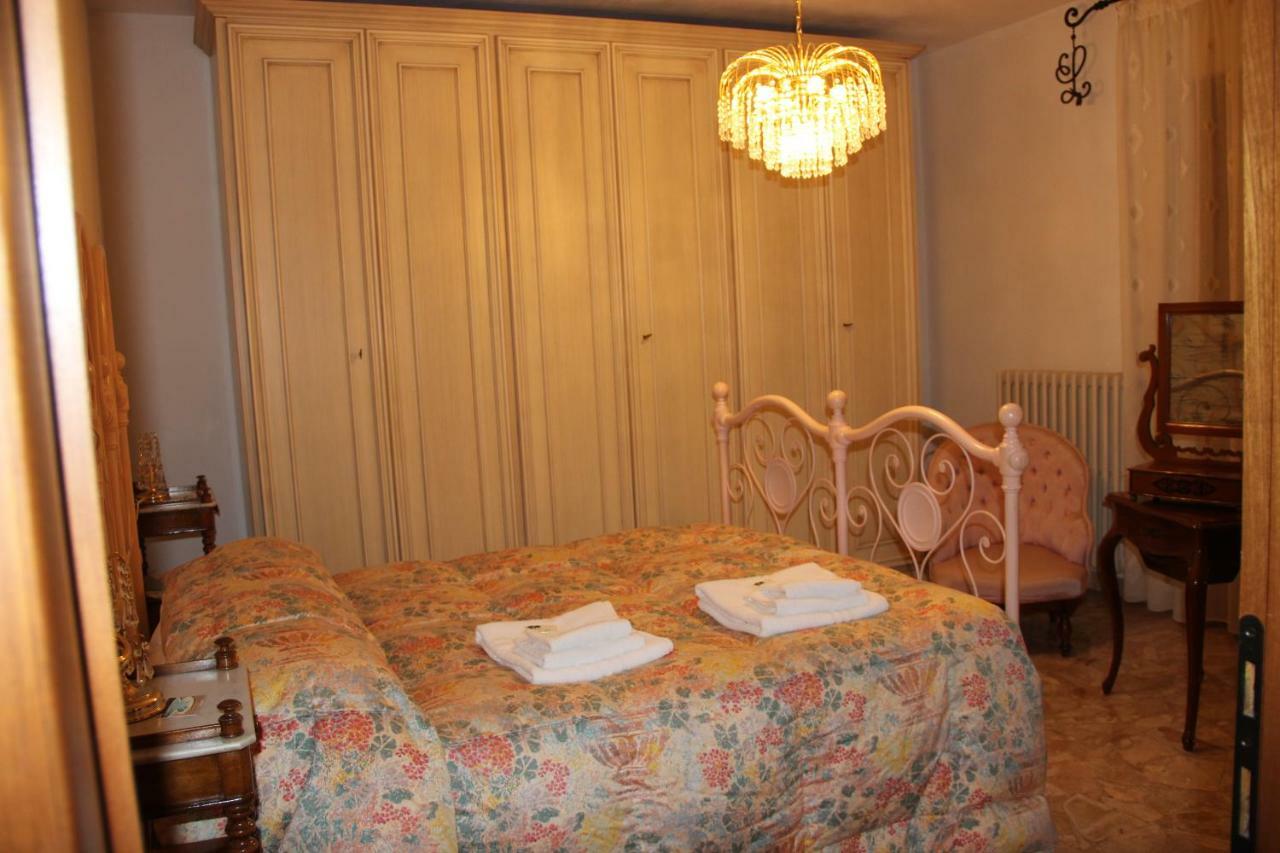 Hostal Le Coccole Del Trasimeno Tuoro sul Trasimeno Exterior foto