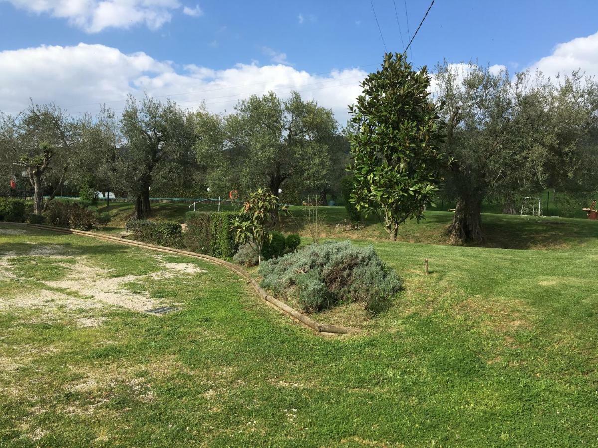 Hostal Le Coccole Del Trasimeno Tuoro sul Trasimeno Exterior foto