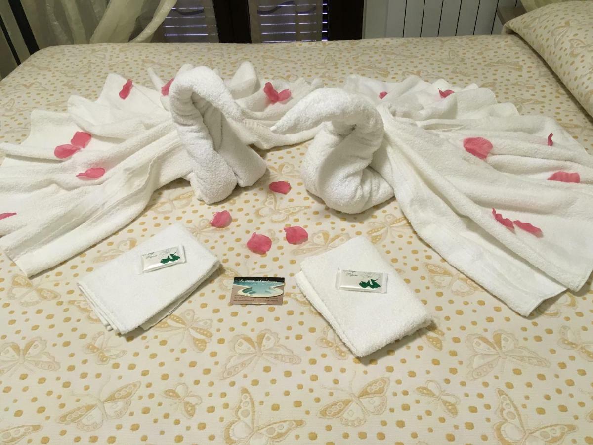 Hostal Le Coccole Del Trasimeno Tuoro sul Trasimeno Exterior foto