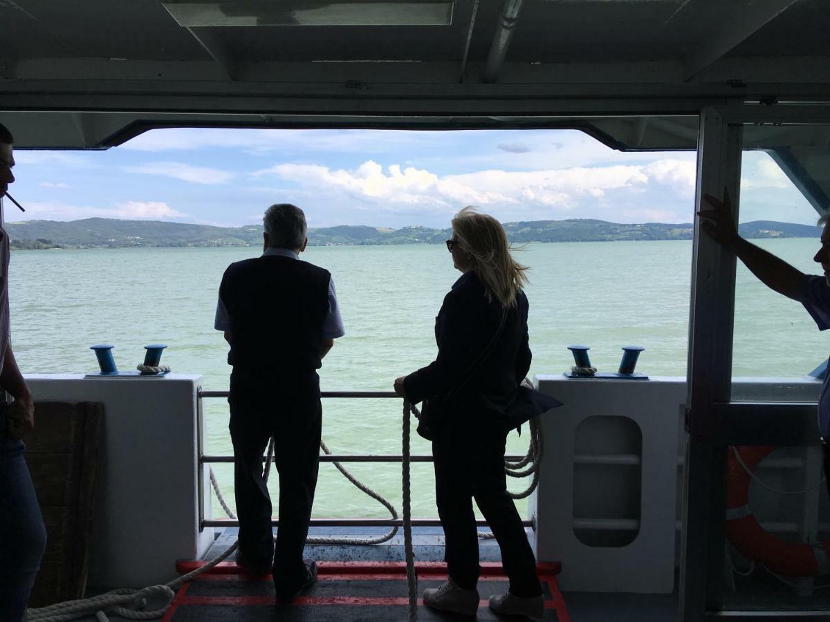 Hostal Le Coccole Del Trasimeno Tuoro sul Trasimeno Exterior foto