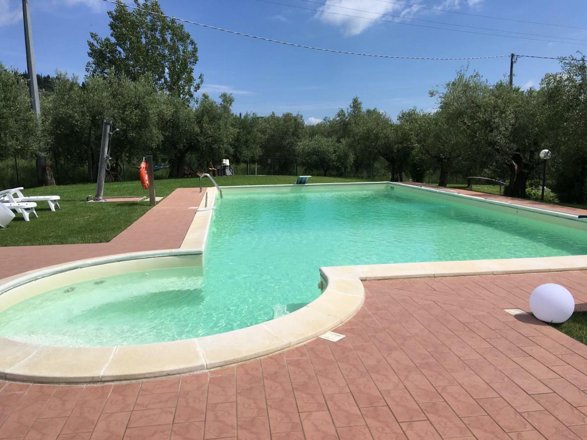 Hostal Le Coccole Del Trasimeno Tuoro sul Trasimeno Exterior foto